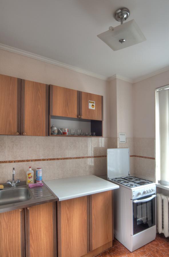 1 Комнатная Квартира По Улице Предславинская, 12 Kyiv Exterior photo
